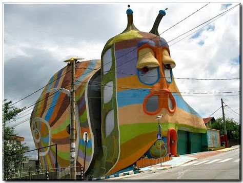 The Snail House in Sofia Bulgaria. Our tips for things to do in Sofia: http://www.europealacarte.co.uk/blog/2012/06/01/what-to-do-sofia/ Snail House, Unusual Buildings, Eastern Europe Travel, Unusual Homes, Sofia Bulgaria, Colourful Buildings, Oita, Unique Buildings, Roadside Attractions