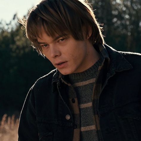 Stranger Things Season 1, Stranger Things Icon, Stranger Things Jonathan, 30 Year Old Man, Charlie Heaton, Dear World, Jonathan Byers, Will Byers, Stranger Things Season