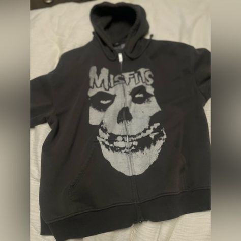 Misfits Full Zip Hoodie Sweatshirt Misfits Clothes, Misfits Jacket, Misfits Sweater, Alt Closet, Big Skeleton, Unrealistic Wishlist, Skeleton Face, Baggy Streetwear, Emo Y2k