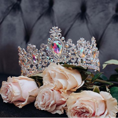 Love Rose Flower, Closet Store, Crown Aesthetic, Quinceanera Dresses Pink, Crystal Bridal Tiaras, Disney Princess Fashion, Anime Black Hair, Rose Flower Wallpaper, Royalty Aesthetic