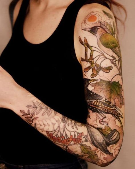 Dzo Lama, Natur Tattoo Arm, Bird Tattoo Sleeves, Robin Tattoo, Cream Tattoo, Earthy Tattoos, Nature Tattoo Sleeve, Garden Tattoos, Traditional Tattoo Sleeve