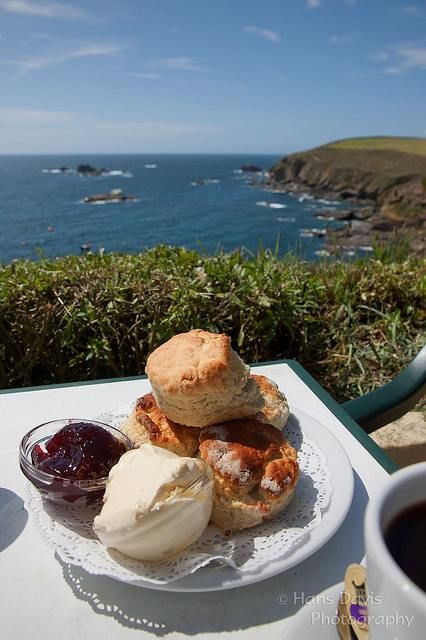 British Meals, Cornish Cream Tea, Cornish Cottage, English Summer, Cornish Coast, Cream Tea, Cornwall England, Personal Aesthetic, Local Food