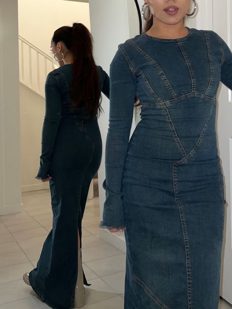 Long Jean Dress Outfit, How To Style A Denim Dress, Strapless Dress Outfit, Fall Modest Outfits, Dark Fits, Denim Lookbook, Modest Winter Outfits, Denim Dress Outfit, Long Denim Dress