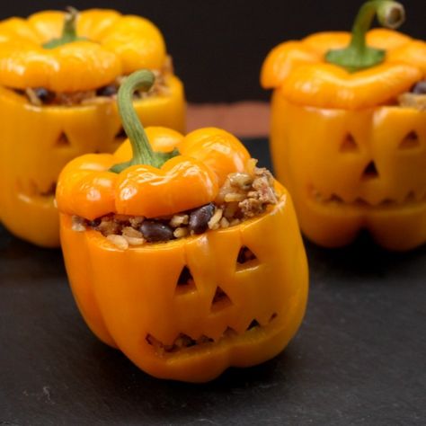 Looking for the perfect thing to eat for Halloween dinner? Look no further! You've got to try these Pumpkin Patch Peppers that look like little pumpkins! Old Dresser Drawers, Halloween Dinner, Bbq Ribs, Baking Mat, Silicone Baking, Halloween Food, Taco Seasoning, Shredded Cheese, Pumpkin Patch