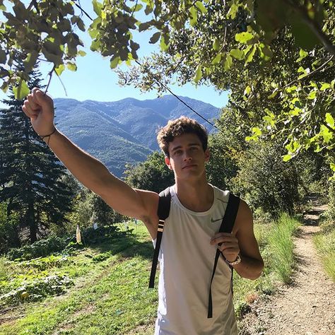 12km hiking. Enjoying nature again Xavier Serrano, Afraid Of Commitment, Sagittarius Man, Burton Snowboards, Tumblr Boys, Kitesurfing, Skateboard Art, Michael Jordan, Skateboarding