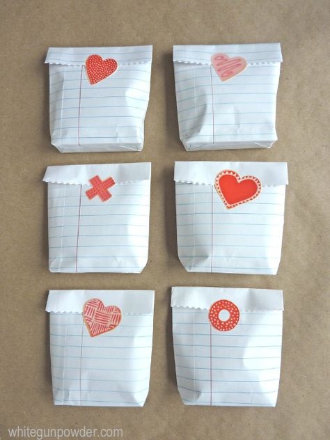 Diy Paper Treat Bags, Diy Treat Bags, Diy Valentine's Treats, Paper Sweets, Valentine Treat Bags, Valentine Bags, Diy Treat Bag, Nerdy Chic, Paper Valentines