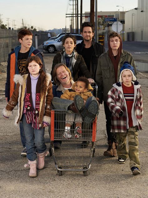 Shameless Season 1, Shameless Season, William H Macy, Lip Gallagher, Shameless Tv Show, Ian And Mickey, Dysfunctional Family, Best Tv Shows, Film Serie