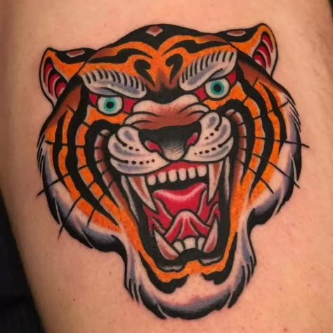 60+ American Traditional Tiger Tattoo Ideas Traditional Tattoo Knee, Traditional Tiger Tattoo, Tiger Face Tattoo, Tiger Head Tattoo, Knee Tattoos, Traditional Tattoo Old School, Traditional Style Tattoo, Tiger Tattoo Design, American Traditional Tattoos