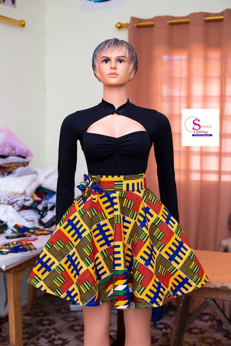 Africa Fashion Skirt And Top, African Skirt For Women Style, African Skirt Designs, African Skirt And Top For Women, Ankara Flay Skirt And Crop Top, Short Chitenge Skirts, Short African Skirt Outfit, Chitenge Outfits Top And Skirt, Ankara Mini Skirt Styles