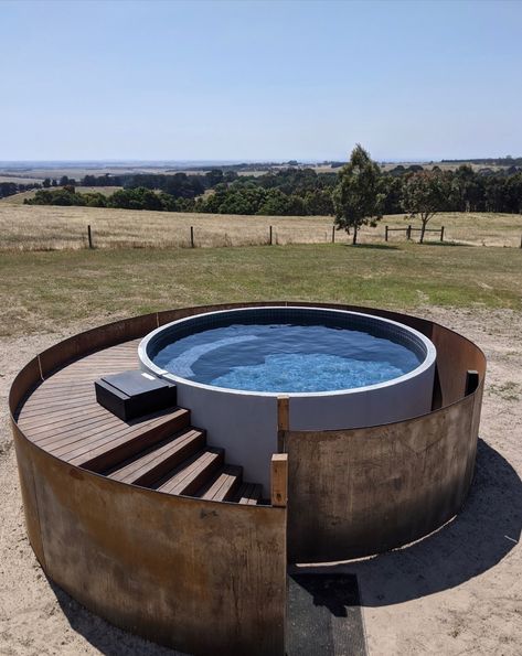 Diy Plunge Pool, Casa Hobbit, Pool Kits, Outdoor Tub, Tank Pool, Stock Tank Pool, Round Pool, Small Pool Design, Gunite Pool