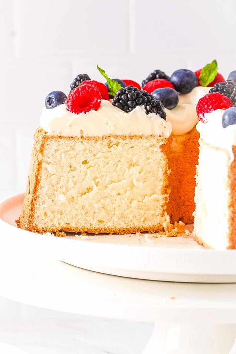 Sugar Free Angel Food Cake | The Picky Eater Sugar Free Angel Food Cake Recipe, Sugar Free Angel Food Cake, Sugar Free Cake, Free Angel, Speed Foods, Sugar Free Syrup, Angel Food Cake, Food Cake, Angel Food