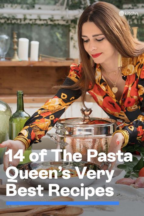 Pasta Queen Assassin Spaghetti, Pasta Queen Alfredo, Authentic Pasta Dishes, Pasta Queen Bolognese, Cooking With Fiona Pasta, Giada's Pasta Recipes, Ragu Pasta Recipes, Nadia Caterina Munno, The Best Italian Recipes