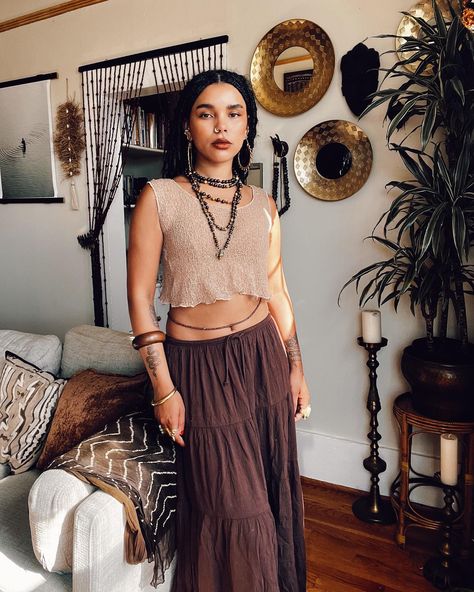 Home🤎 Cooking Date Outfit, Cute Earthy Outfits, Earthy Fashion Aesthetic, Black Boho Outfits, Simple Boho Outfits, Bohemian Outfits Women, Boho Witch Aesthetic, Earthy Boho Outfits, Earthy Clothes