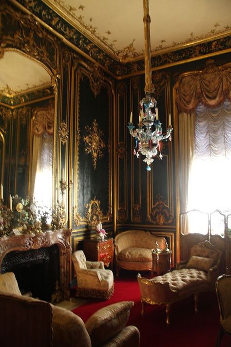 Waddesdon Manor, Victorian Interiors, Victorian Decor, Design Del Prodotto, French Decor, Classic Interior, Beautiful Interiors, Victorian Homes, Dressing Room