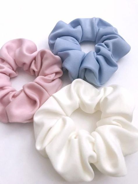 Penyimpanan Makeup, Diy Hair Scrunchies, Hair Tie Accessories, Stocking Stuffers For Her, Scrunchies Diy, Hair Accessories Clips, Spring Hairstyles, Girly Accessories, Quick Hairstyles