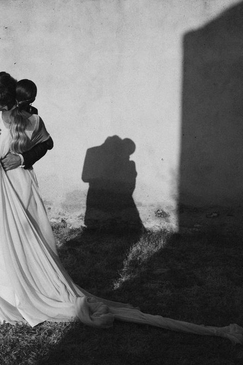 La boda en Guadalajara de Rocío y Gonzalo: una celebración campestre cargada de romanticismo | Vogue España Wedding Couple, Couple Shoot, Photography Inspo, Wedding Couples, Film Photography, Wedding Day, Wedding Photography, Vogue, Photography