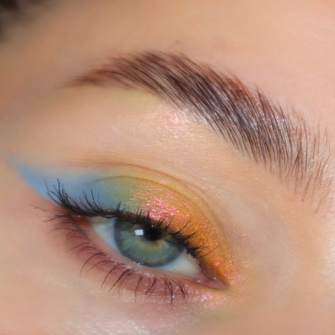 which olympic sports are you watching 👀 @dandylionsco lakeview @terra_moonscosmetics arctic lime @shinebysdcosmetics no limit @sweedbeauty cloud mascara PR @nyxcosmetics brow glue @judydoll_official brow pen #indiemakeup #indieeyeshadow #colorfulmaleup #funmakeup #eyeshadow #colorfuleyeshadow #selftaughtmua #blendtherules indie eyeshadow terramoons shine by sd dandylions colorful makeup Wearable Colorful Eyeshadow, Simple Colorful Makeup, Coloured Eye Makeup, Colorful Eyeshadow Ideas, Indie Eyeshadow, Pop Of Color Makeup, Brow Glue, Everyday Eyeshadow, Colored Mascara