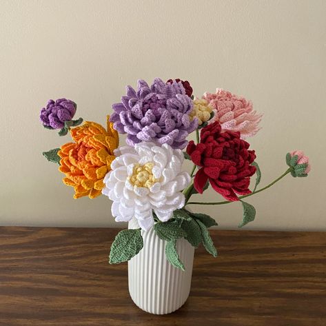 Dahlia 4pcs DIY Kit 52weeks of Flower DIY Yarn Crochet Kit Week 8 - Etsy Crochet Dahlia, Unique Yard Art, Dahlia Bouquet, Yarn Flowers, Diy Yarn, 8 March, Crochet Bouquet, Crochet Inspo, Flower Diy