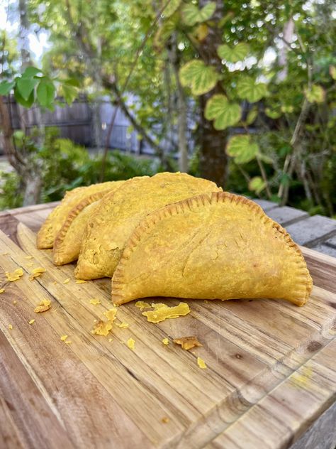 Jamaican Beef Patties Jamaican Stew, Jamaican Stew Peas, Stew Peas, Jamaican Beef Patties, Jamaican Patty, Vegetable Shortening, Caribbean Life, Beef Patties, Jamaican Food