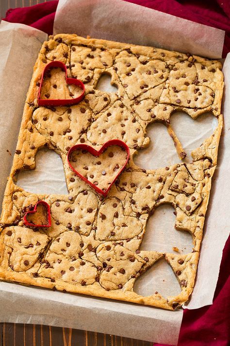 Heart Shaped Treats For Valentines Day, Cute Valentines Baked Goods, Cookie Sheet Cookies, Valentines Baked Goods Treats, Valentines Supper Ideas, Valentine Chocolate Chip Cookies, Valentines Blondies, Valentine’s Food, Valentines Day Food Ideas For Party