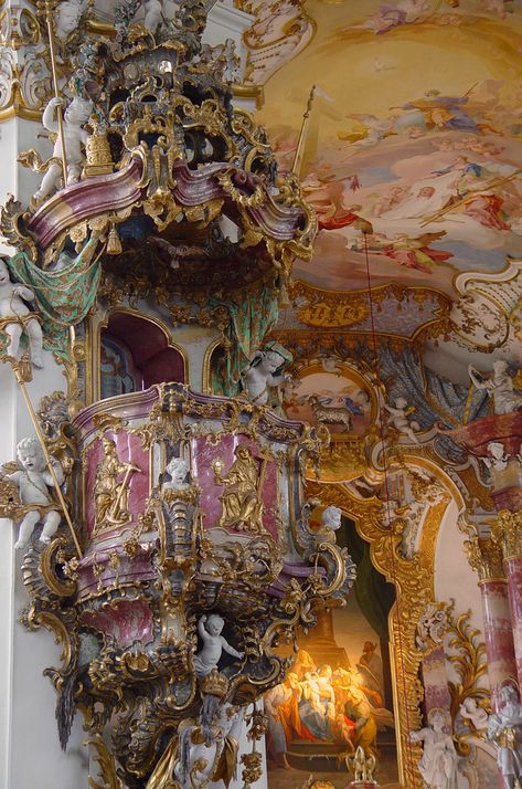 Princess Vibes, Istoria Artei, Chateau Versailles, Cathedral Church, Baroque Architecture, Place Of Worship, Beautiful Architecture, Beautiful Buildings, Marie Antoinette