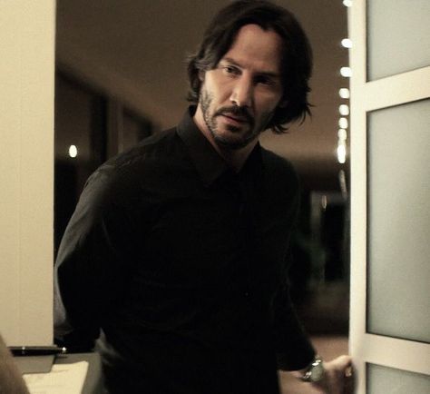 Keanu Reeves Pfp, John Wick Pfp, Kim Reeves, Girl Lunch, Keanu Reeves Life, John Wick Movie, Keanu Reeves John Wick, Red Snow, Keanu Charles Reeves