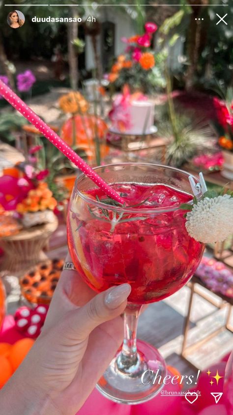 30th Birthday Ideas For Women Themes Summer, Sunset Party Aesthetic, Sunset Party, Orange Party, Fancy Drinks, Birthday Brunch, Pretty Drinks, 18th Birthday Party, Bday Girl