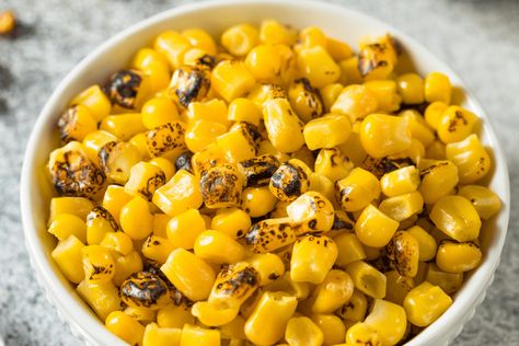 Cast Iron Skillet Roasted Corn Recipe Roast Canned Corn, Corn In The Oven, Cook Corn, Bbq Corn, Vegetarian Stew, Easy Roast Chicken, Corn Dishes, Iron Skillet Recipes, Colorful Dishes