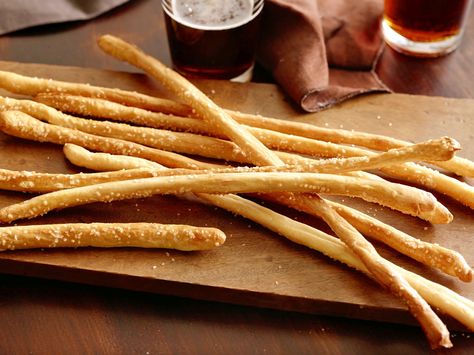 Get this all-star, easy-to-follow Homemade Hard Pretzels recipe from Alton Brown Alton Brown Pretzel Recipe, Hard Pretzels Recipe, Hard Pretzels, Brown Food, Healthy Appetizer Recipes, Pretzels Recipe, Pretzel Sticks, Alton Brown, Snack Attack