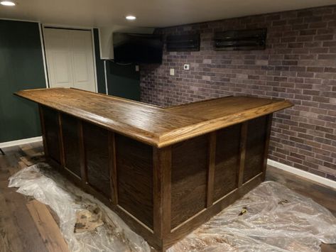 Garage Bars Diy, Build Your Own Bar Ideas, Home Bar Build, How To Build Bar, Diy Bar Design, Irish Pub Style Basement Bar, Diy Bar Build, Homemade Bars Mancave, Home Bar Plans How To Build