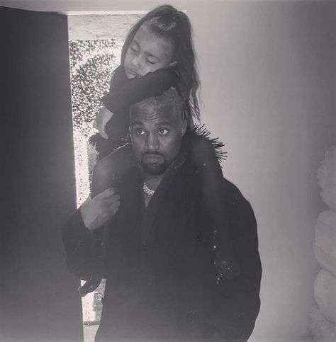 Kanye West North West, Kim And Kanye, Kim Kardashian And Kanye, Kardashian Family, All In The Family, Kardashian Jenner, Celebrity Gossip, Kanye West, North West