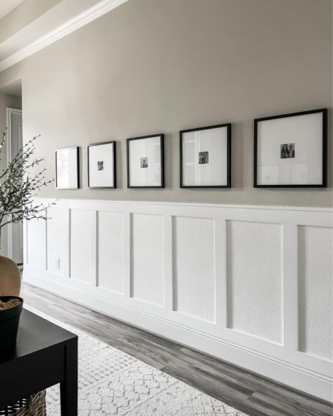 Board And Batten Long Entryway, Modern Wainscoting Ideas Bedroom, Wainscoting Office, Lambriseringen Gang, Costal Farmhouse, Wainscoting Kits, Wainscoting Hallway, Wall Molding Design, Hallway Door