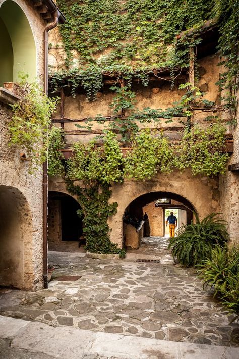 Salerno Italy, Ideal Aesthetic, Italian Bed, Historic House, Mediterranean Design, Italian Countryside, Hotel Villa, Eat Pray, Watch Tower