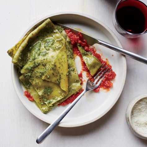 Ricotta-Filled Handkerchief Pasta with Pesto and Marinara | Food & Wine Handkerchief Pasta, Creative Dinner, Pasta With Pesto, Marinara Recipe, Pesto Pasta Recipes, Pesto Pasta, Italian Pasta, Linguine, Marinara