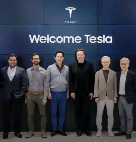 Tesla Inc reviews Elon Musk Tesla Car Giveaway, Stock Profit, Elon Musk Kids, Tool Logo Design, Tesla Company, Business Man Photography, Lee Min Ho Images, Prince Faisal, Tesla Car Models