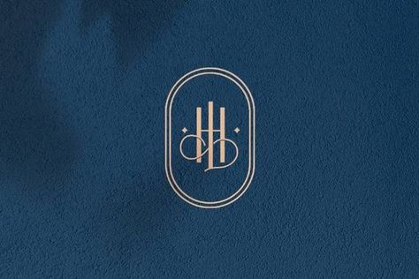 Stationary Graphic Design, Luxury Hotel Logo Design, Vintage Hotel Branding, Hotel Logo Design Ideas, Luxury Travel Logo, Boutique Hotel Logo, Luxury Hotel Branding, Hotel Branding Design, Luxurious Logo