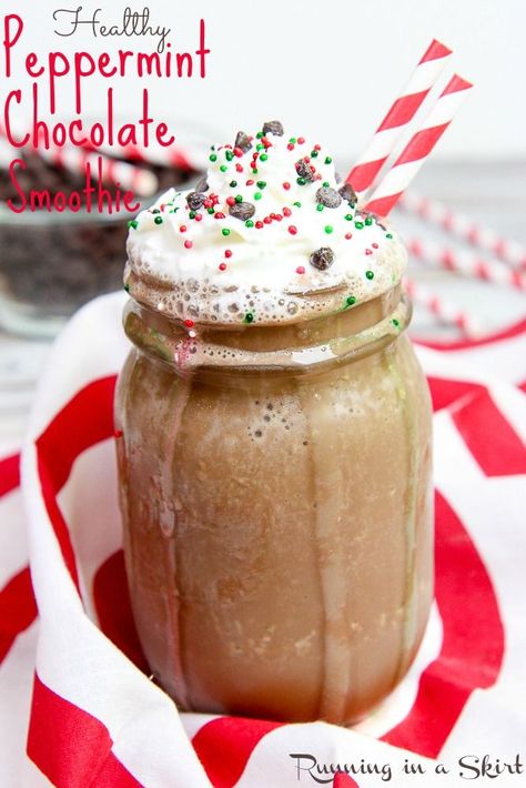 Healthy Peppermint Chocolate Smoothie recipe.  The perfect candy caned themed holiday drink!  Rich, creamy and Christmas themed it uses almond milk and bananas. An easy, low calorie treat! / Running in a Skirt Christmas Smoothie, Chocolate Smoothie Recipe, Holiday Smoothies, Mocha Frappe Recipe, Healthy Chocolate Smoothie, Christmas Smoothies, Chocolate Smoothie Recipes, Frappe Recipe, Mocha Frappe