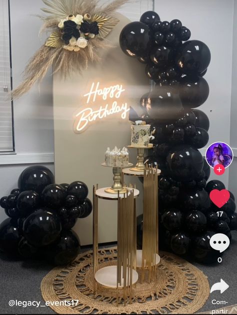 Black Birthday Ideas For Women, Black Elegant Birthday Party, Simple Diy Centerpieces For Party, Black Centerpieces Birthday, Black And Gold Decorations Birthday, Buchona Theme Party, Black Birthday Ideas, 21st Bday Decorations, Men Birthday Party Ideas Decoration