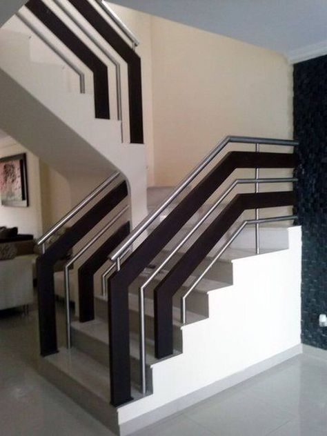 50 Modern Stair Grill Design Ideas - Engineering Discoveries سلالم حلزونية, Design Staircase, درج السلم, Modern Stair Railing, Staircase Design Modern, Staircase Railing Design, Handrail Design, Stairs Design Interior, Balcony Grill Design