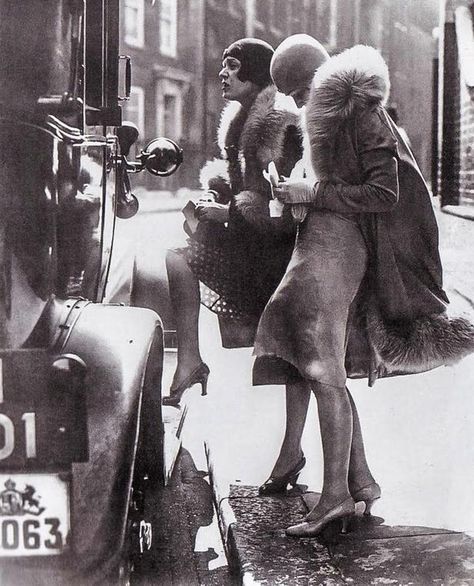 Tour Of Berlin's Sexual History ... Fashion By Decade, 20th Century Fashion, Historical Moments, 1920s Fashion, Fashion Gallery, Culture Travel, Cabaret, Dark Aesthetic, Street Style Women