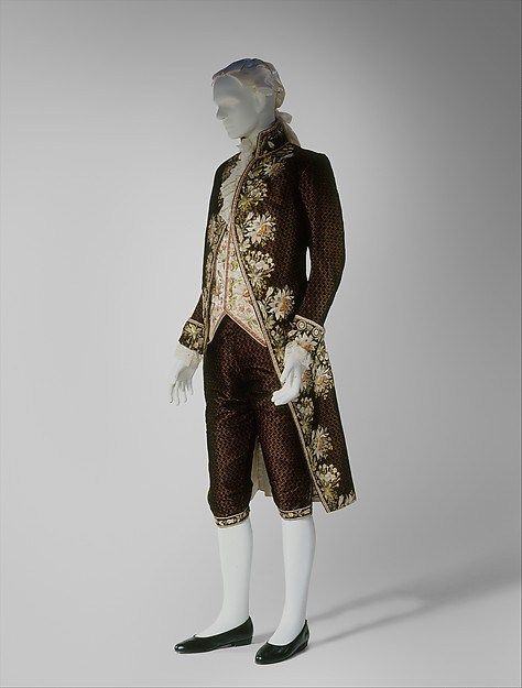 Fashion Flashback: Given that fashion was instrumental in the creation of Canada, this blog series explores the development of what Canadians wore one era at a time. Man’s Suit. (c. 1810). [S… 18th Century Mens Fashion, 1700 Fashion, Suit Embroidery, Rococo Fashion, 18th Century Costume, 18th Century Clothing, Century Dress, 18th Century Fashion, Period Outfit