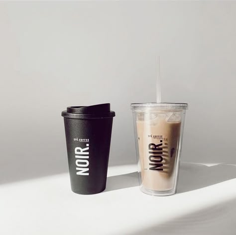 Iced Drinks Recipes, Small Coffee Cups, Coffee Shop Branding, Small Cafe Design, Cafe Cup, Coffee Business, Cafe Shop Design, Paper Coffee Cup, Coffee Carts