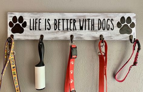 Dog Corner Ideas Decor, Dogs Bedroom, Dog Leash Hanger, Leash Hanger, Dog Leash Hook, Dog Room, Dog Leash Holder, Leash Holder, Dog Rooms