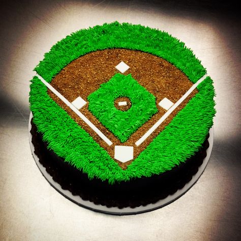 the baseball field cake...Sweet Mary's, New Haven, CT (203) 777-MARY (6279) Baseball Field Cake, Target Cake, Baseball Theme Cakes, Baseball Cakes, Baseball Birthday Cakes, Baseball Cupcakes, Diamond Cake, Baseball Theme Birthday, Red Birthday Cakes