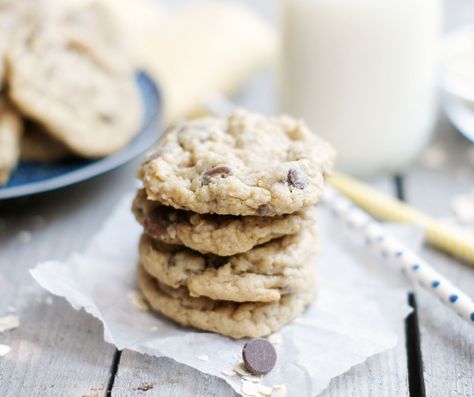 Oatmeal Chocolate Chip cookies give me an excuse to eat cookies for breakfast. Great recipe from Copycat Paradise Bakery Chocolate Chip Chippers at 5Boysbaker.com. Cookie Oatmeal, Paradise Bakery, Bakery Chocolate Chip Cookies, Coconut Cookies Recipes, Coconut Chocolate Chip Cookies, Chippers, Oatmeal Chocolate Chip, Oatmeal Chocolate, Oatmeal Chocolate Chip Cookies