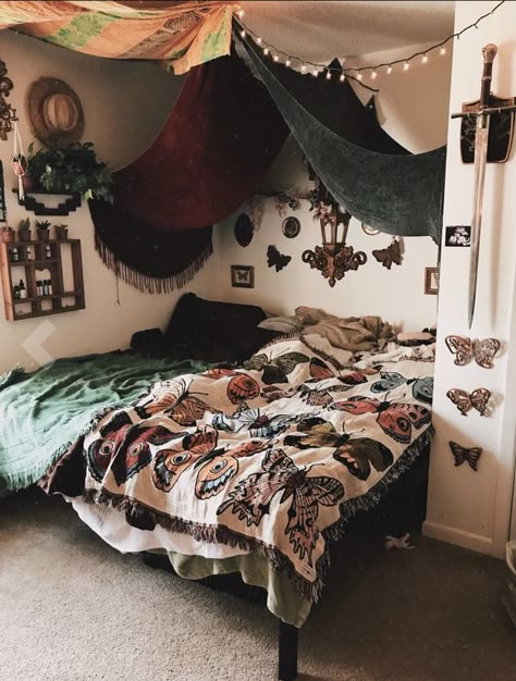 Sideways Bed Against Wall, Bed In Alcove, How To Arrange A Small Bedroom, Whimsigoth Bedding, Boho Dark Bedroom, 90s Whimsy Goth Bedroom, No Headboard Ideas, Boho Witchy Bedroom, Whimsigoth Bedroom