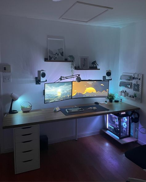 Gaming Computer Room, Gaming Desk Setup, Battle Station, Simple Setup, Pc Table, Video Game Rooms, Room Upgrade, Computer Room, Gaming Room Setup