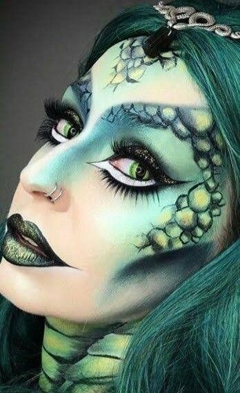 Turtle Makeup Halloween, Dragon Face Makeup Halloween, Dragon Make Up Halloween, Dragon Sfx Makeup, Halloween Dragon Makeup, Medusa Face Paint, Reptile Face Paint, Dragon Face Makeup, Alligator Makeup