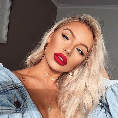 Brookelle McKenzie (@bybrookelle) • Instagram photos and videos Red Lip Makeup, Pinterest Makeup, Braut Make-up, Lip Injections, Long Blonde, Grunge Makeup, Red Lip, Lip Mask, Long Blonde Hair