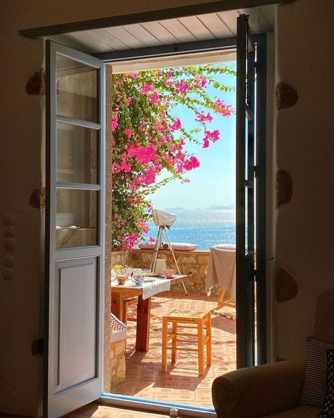 Bougainvillea Window, Morning Outside, Outside The Window, Printed Circuit, Printed Circuit Board, My Posts, Live Simply, Bougainvillea, Circuit Board